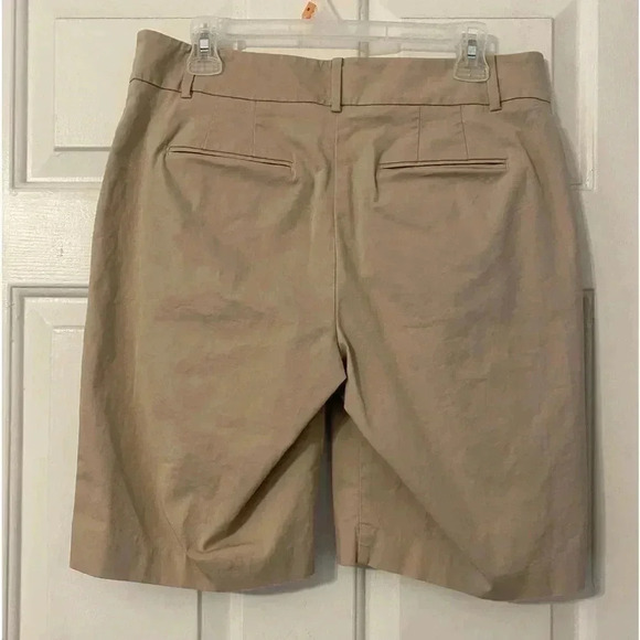 Ann Taylor |‎ Kate Boardwalk Short in Tan - Picture 2 of 11
